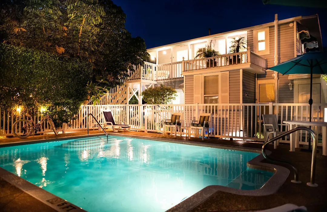 Meranova Guest Inn-1