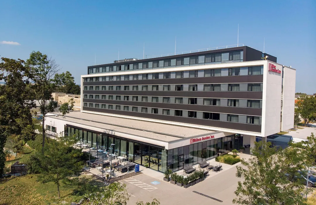 Hilton Garden Inn Wiener Neustadt-1