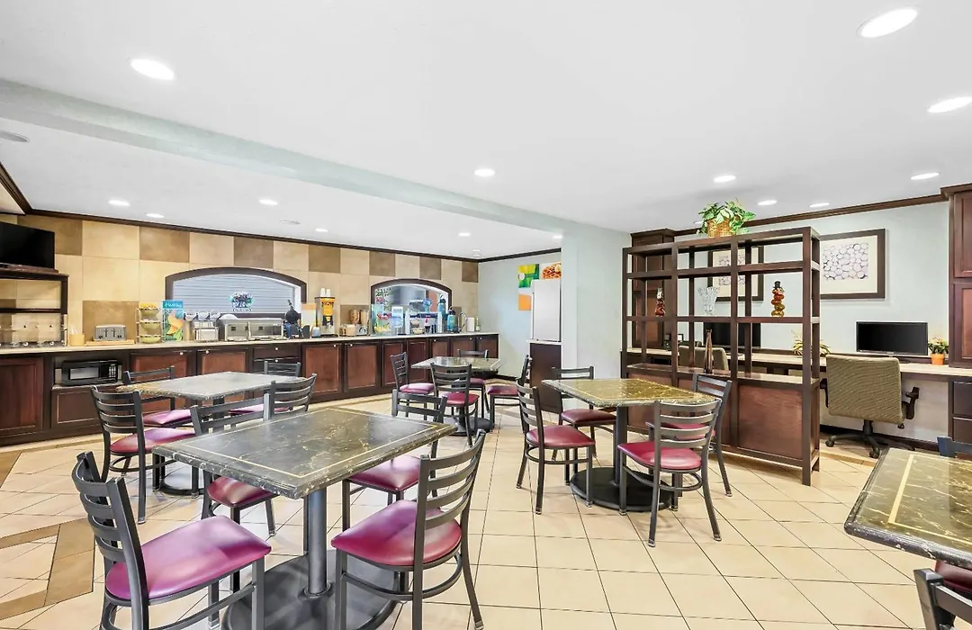 Quality Inn Madras-1