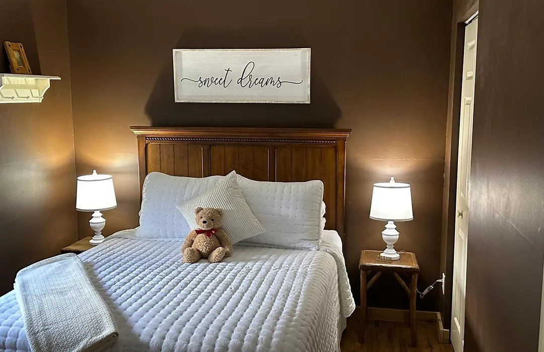 Little Main Street Inn-1