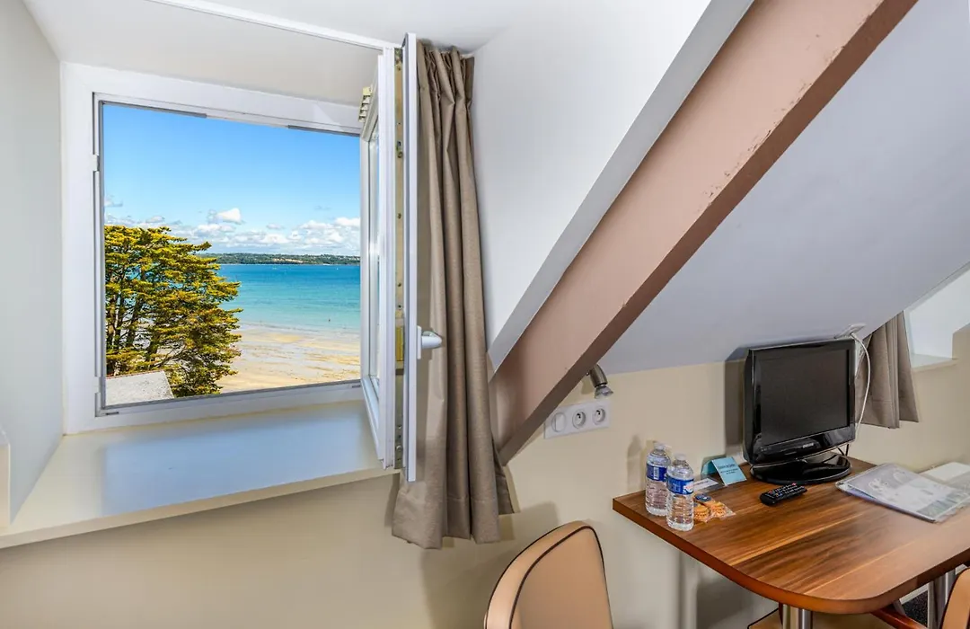 Logis Hotel Belle-Vue-1