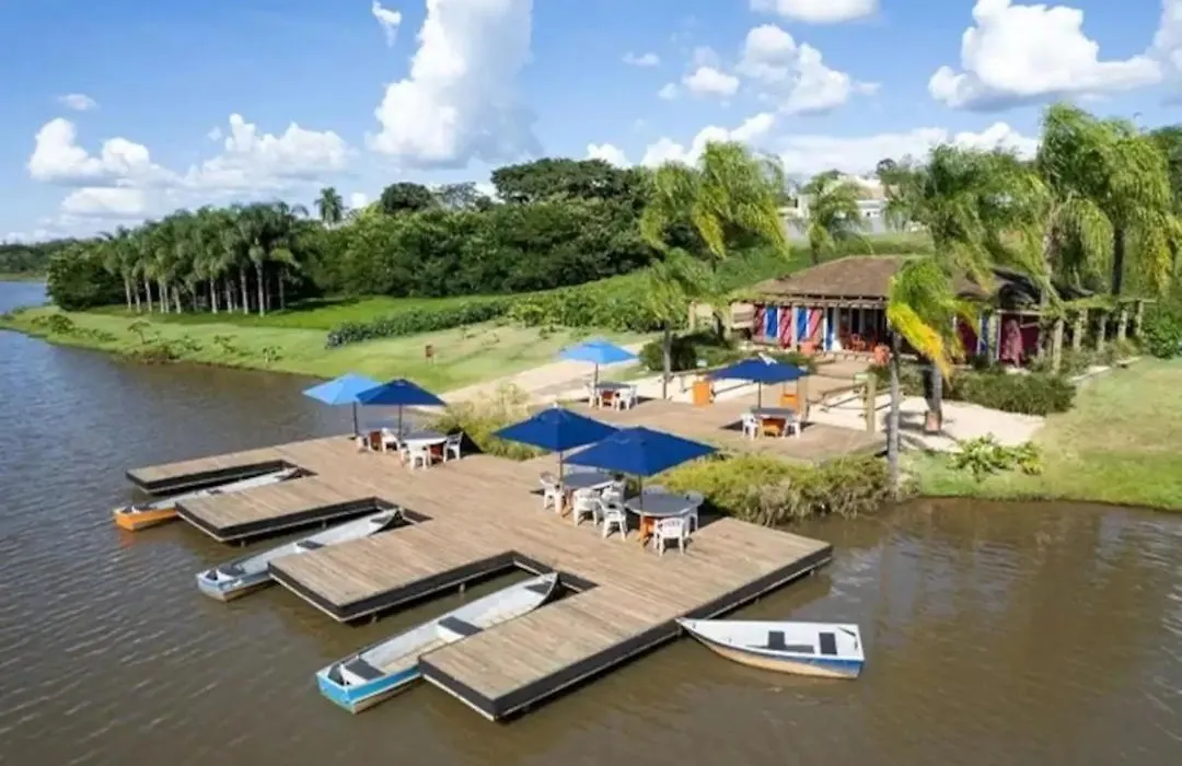 Resort&House,4 Quartos, 8 pessoas, Beach tenis, Bike, Golfe, Pesca, Ar, Wifi fibra, TV a cabo e Lareira-1