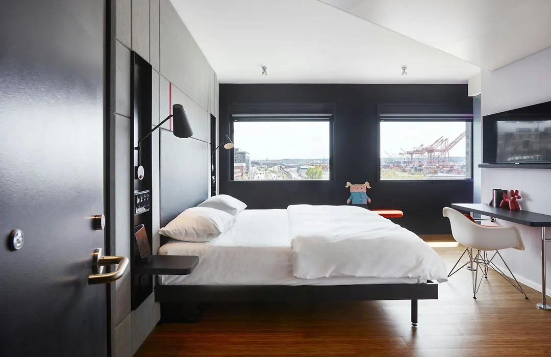 citizenM Seattle Pioneer Square-1