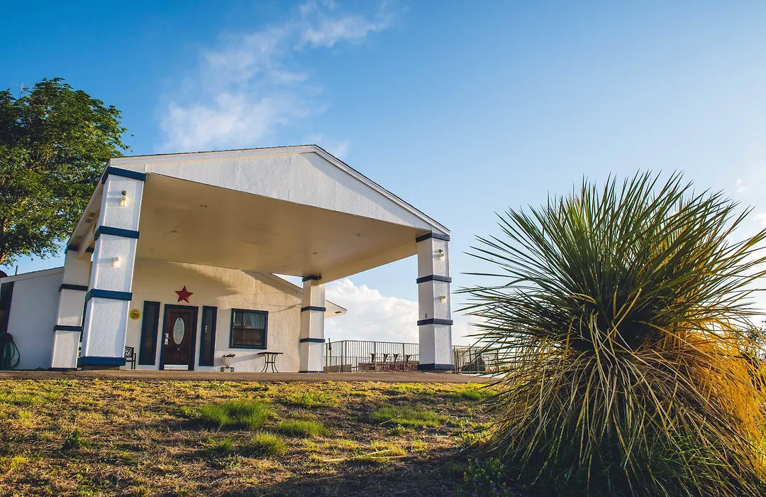 Riata Inn - Marfa-1