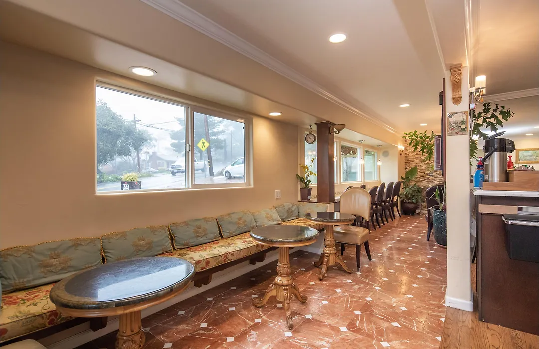 The Vendange Carmel Inn & Suites-1