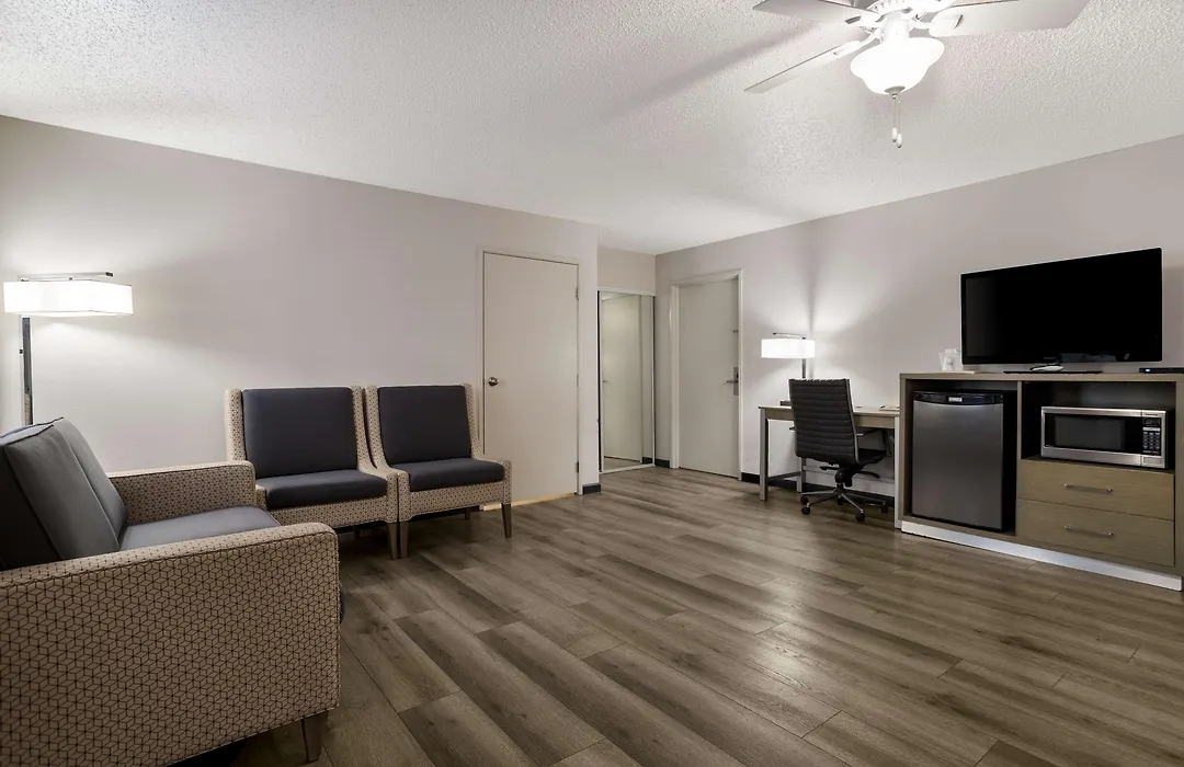 Surestay Hotel By Best Western Grants-1