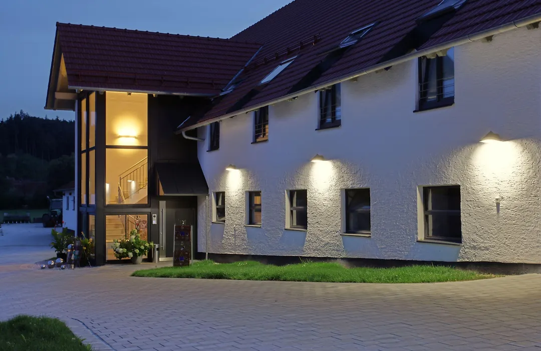Wasmayr Hof-1