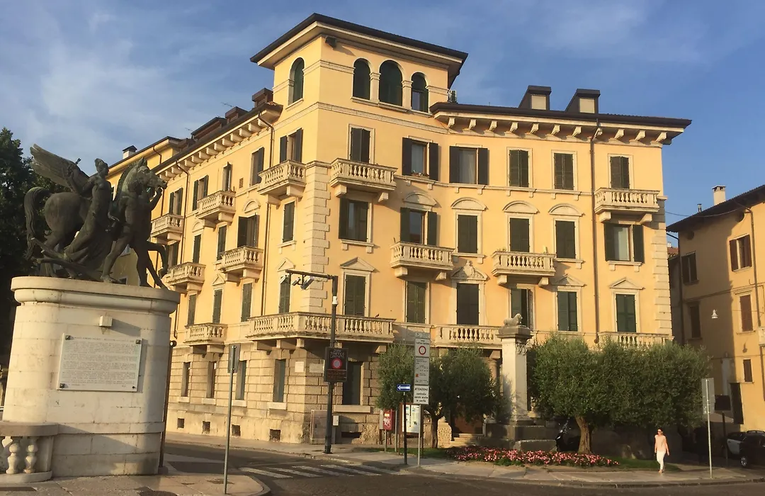 Lady Verona Residence-1