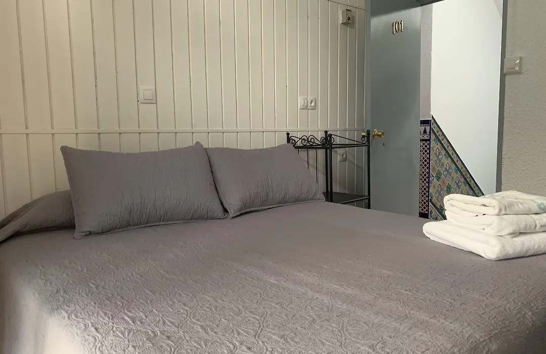 Hostal Alcobia-1