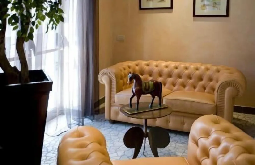 Hotel Italia-1