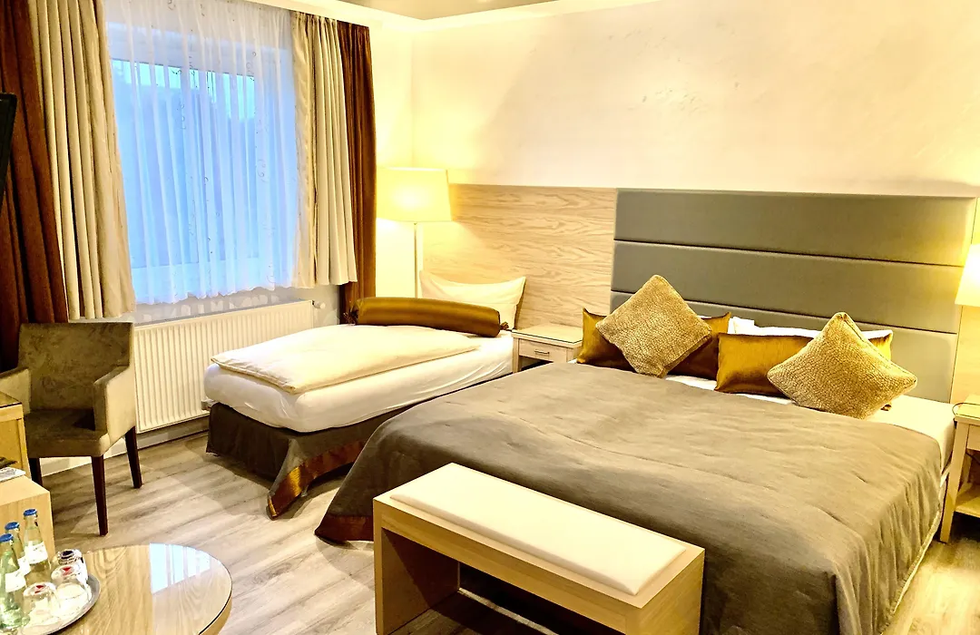 Boutique Hotel Goldene Henne-1