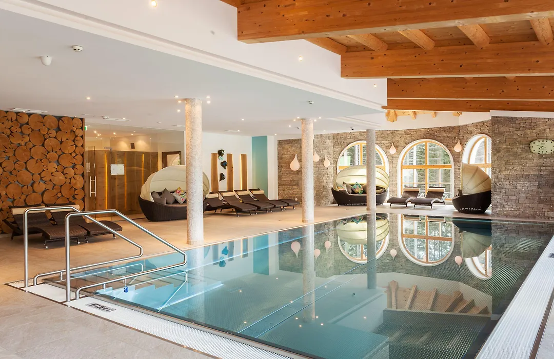 Berghotel Der Koenigsleitner - Adults Only-1
