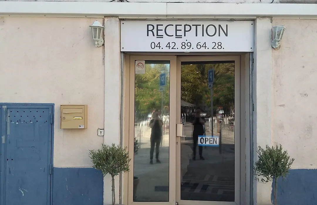 Hotel renaissance martigues-1