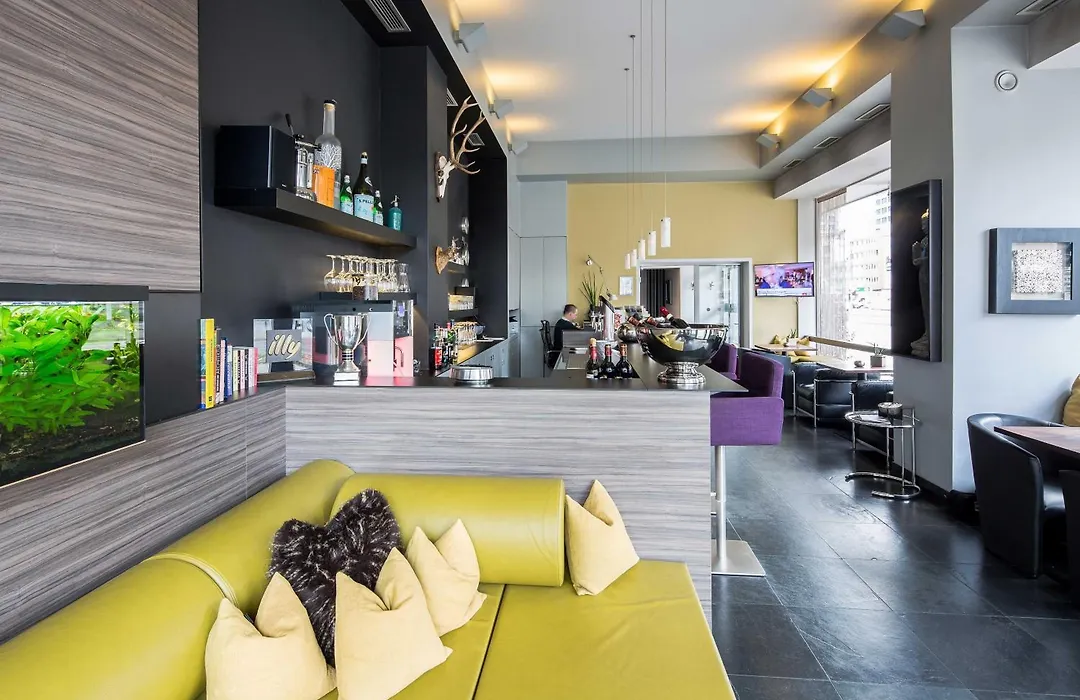 Central Hotel-1