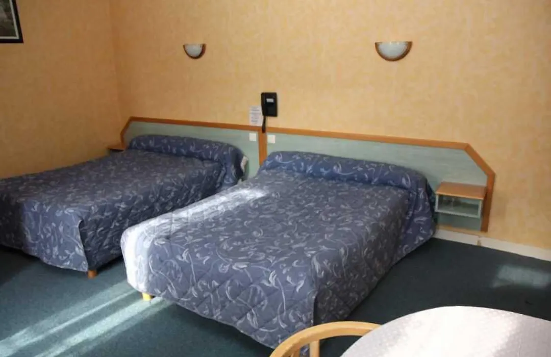 Hôtel MAEN-HIR Dol Gare-1