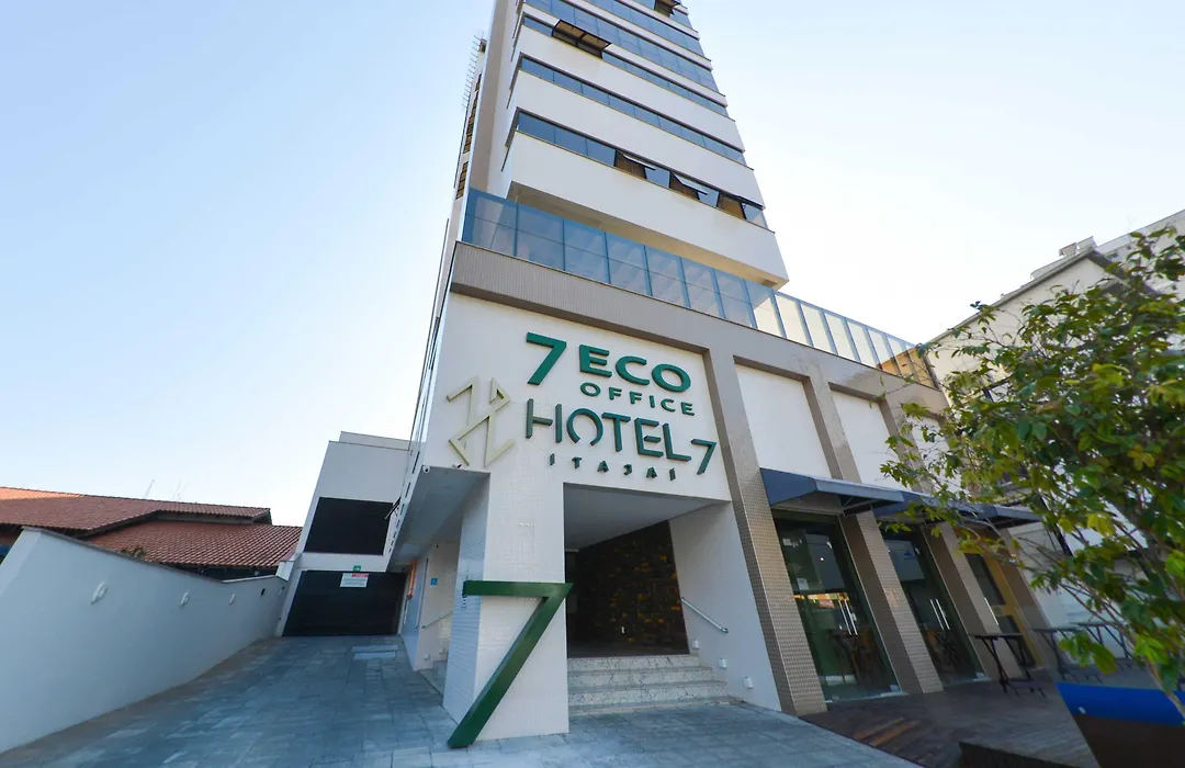 Hotel 7 Itajaí-1