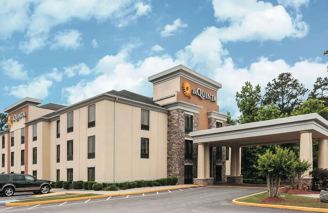 La Quinta Inn & Suites By Wyndham Covington-1