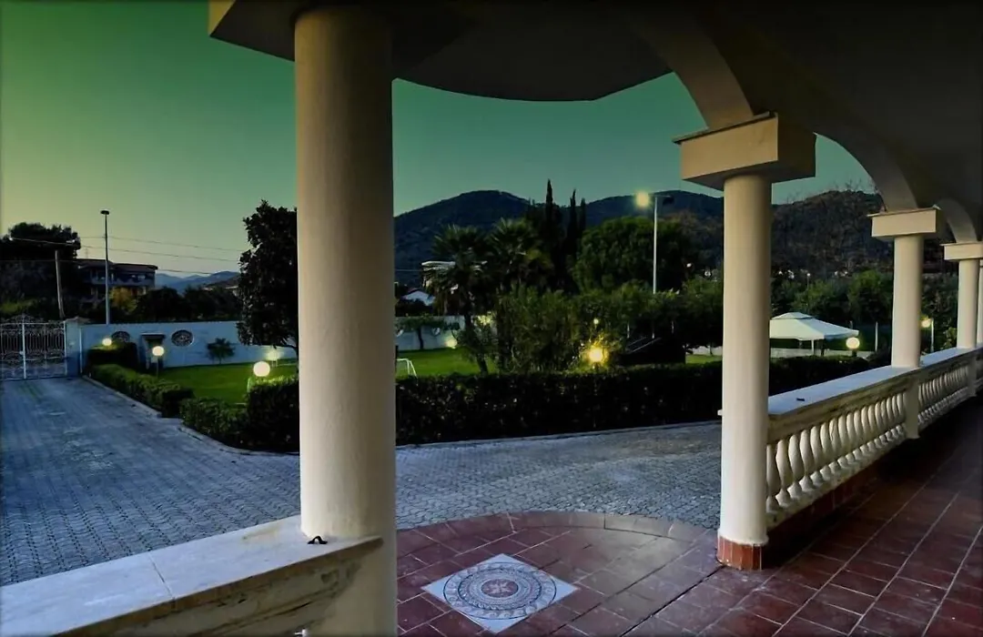 Villa Costiera Salerno-1