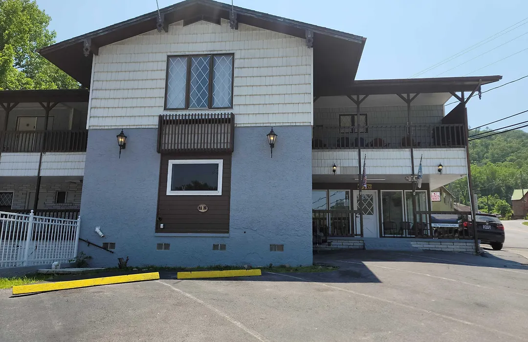 Ski Mountain Lodge-1