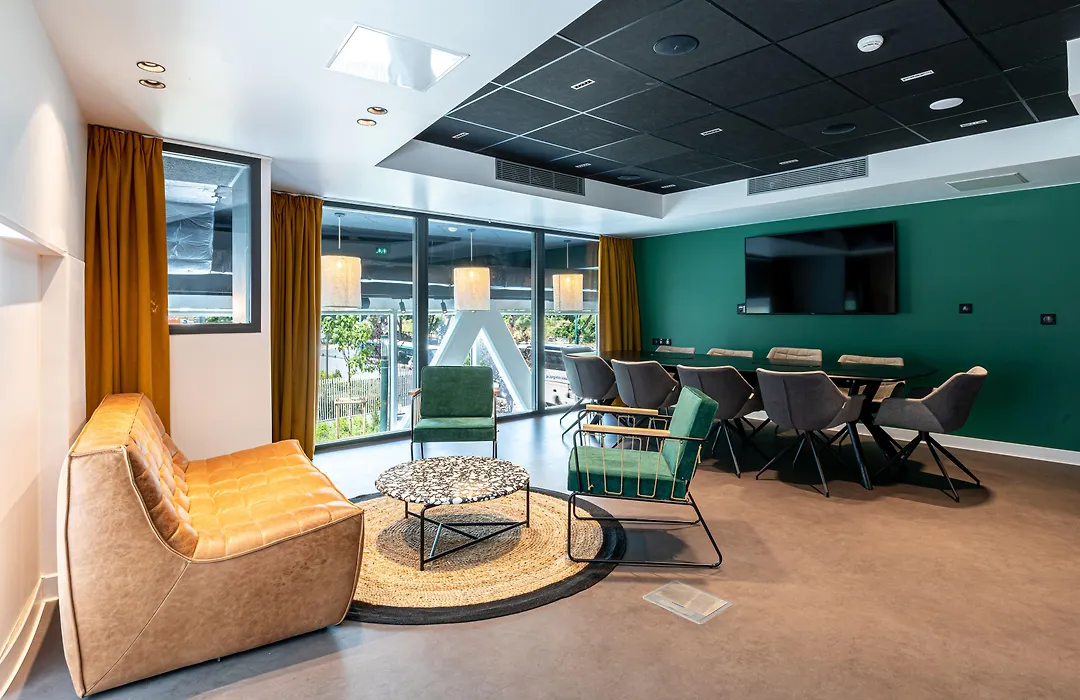 Best Western M-Treize Paris Asnieres-1