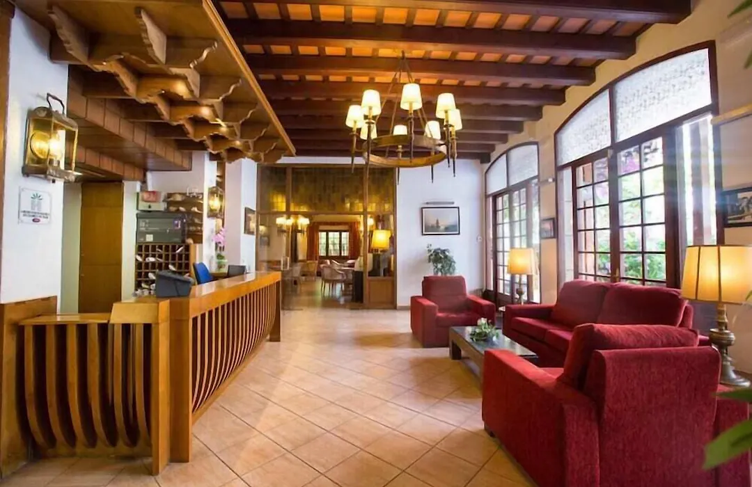 Hotel La Carolina-1