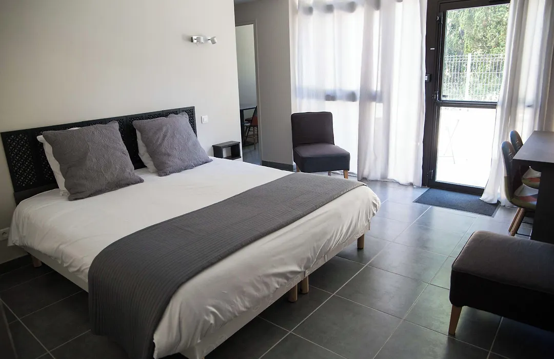 Appart-hôtel Chanzy / Angoulême-1