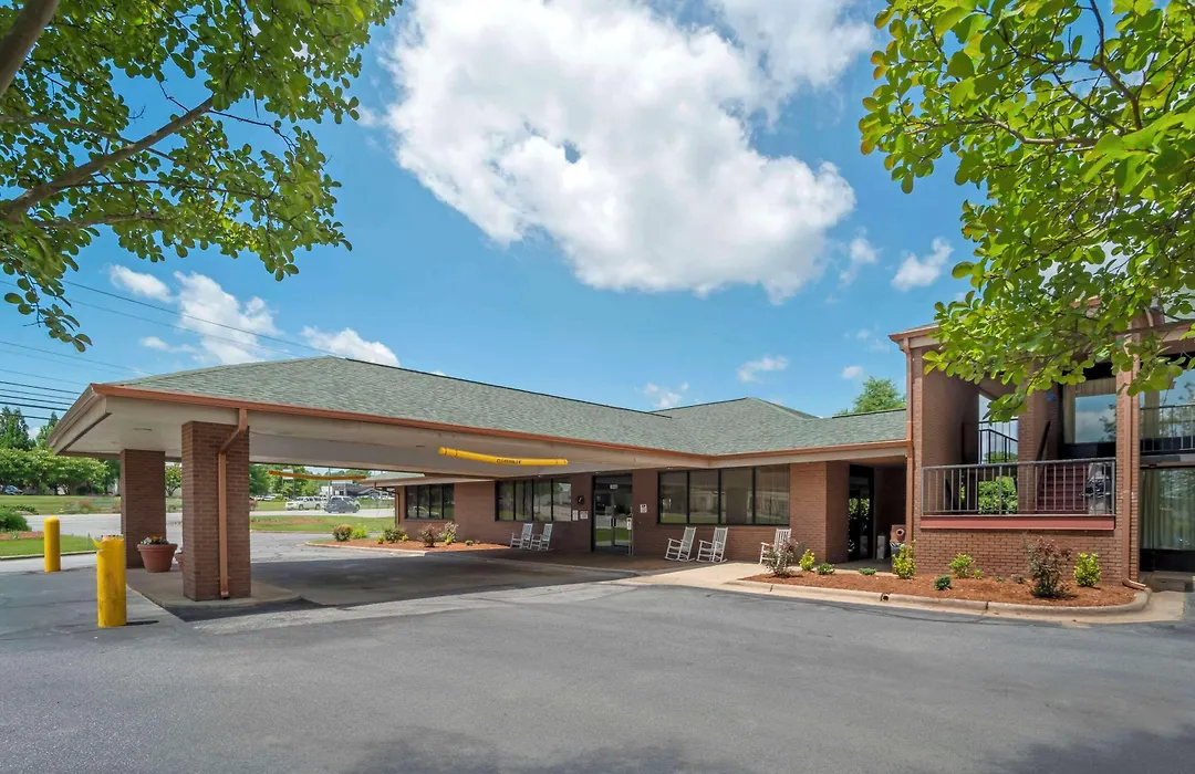 Quality Inn Near Speedway-1