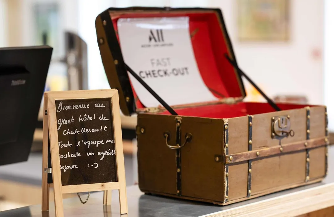 Greet Hotel Chatellerault-1