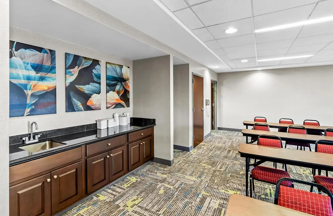 Hampton Inn Middletown-1
