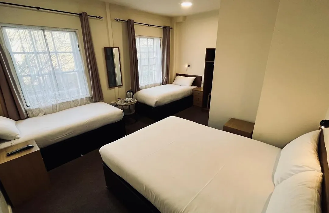 Arriva Hotel-1