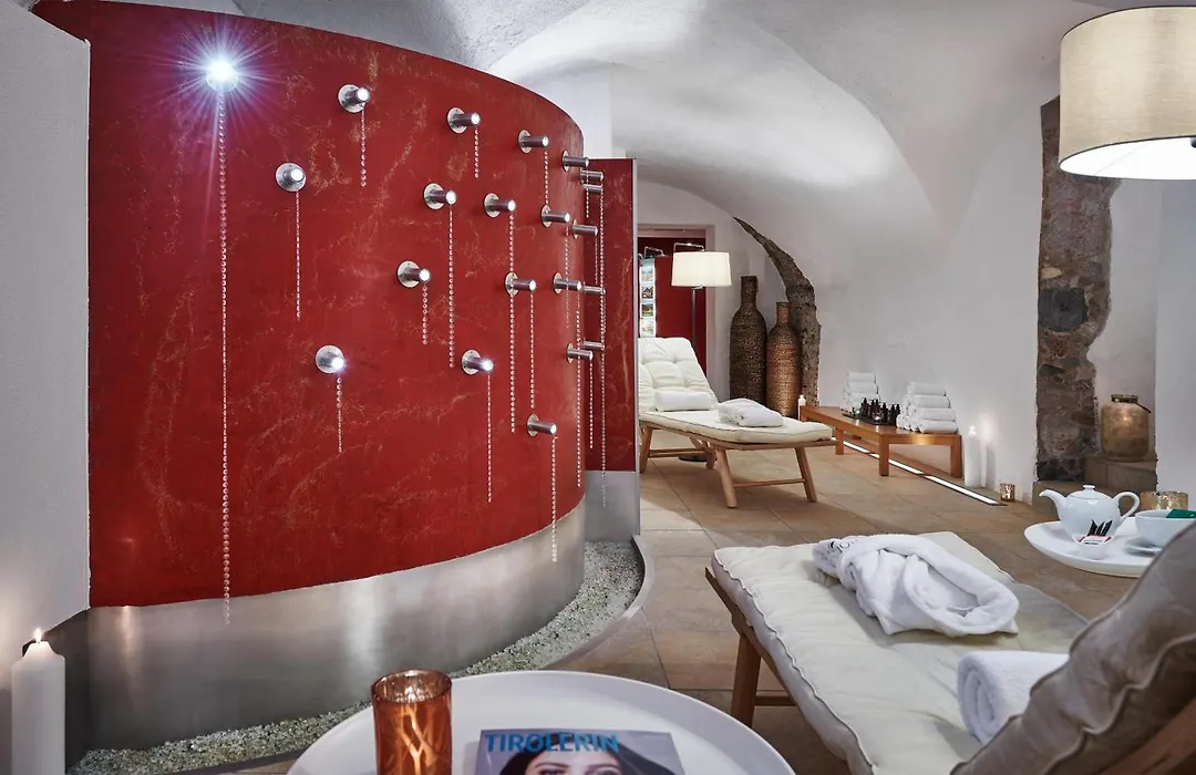 Hotel Schwarzer Adler Innsbruck-1