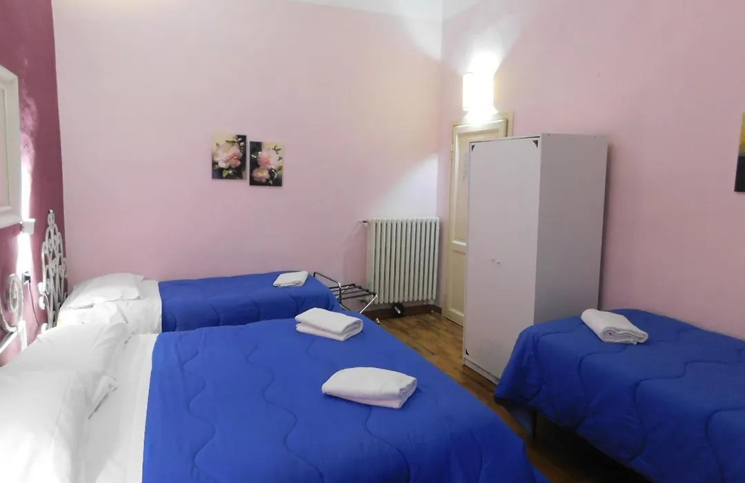 PICCOLO HOTEL Con Access ZTL !!! Ɲel Ƈentro Storico di Ƒirenze !!!-1