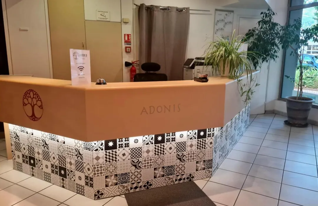 Adonis Gapotel-1