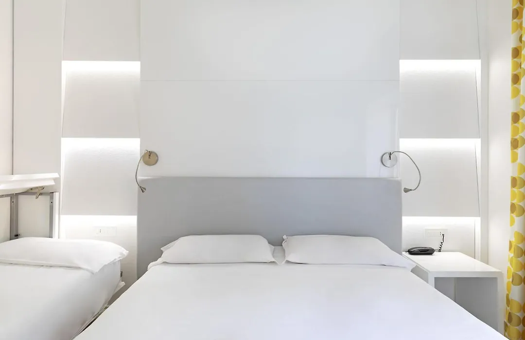 B&B Hotel Savona-1