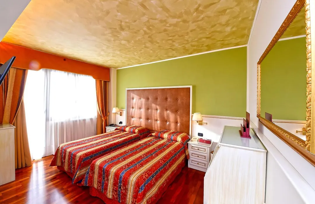 Hotel La Bussola-1
