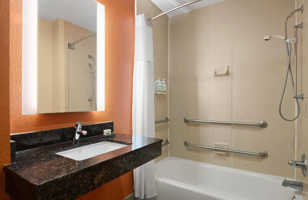 La Quinta By Wyndham Florence-1