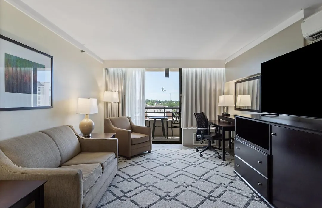 Crowne Plaza Executive Center Baton Rouge By Ihg-1