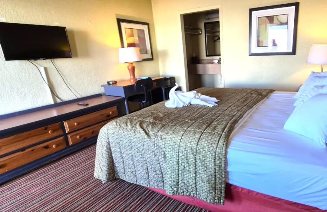 Suite Dreams Hotel-1