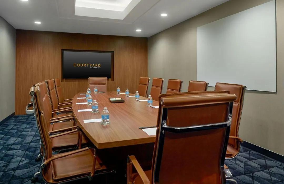 Courtyard By Marriott Frederick-1