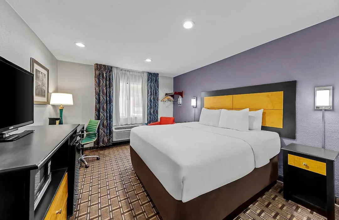 Quality Inn - Denton-1