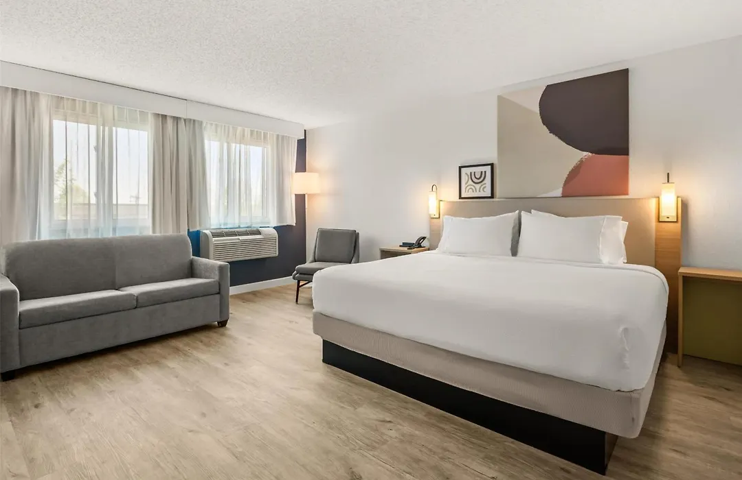 Spark By Hilton Eden Prairie-1