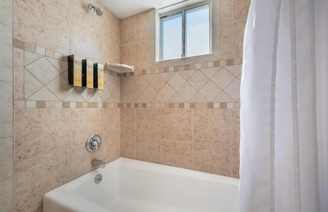 Best Western Plus King'S Inn And Suites-1