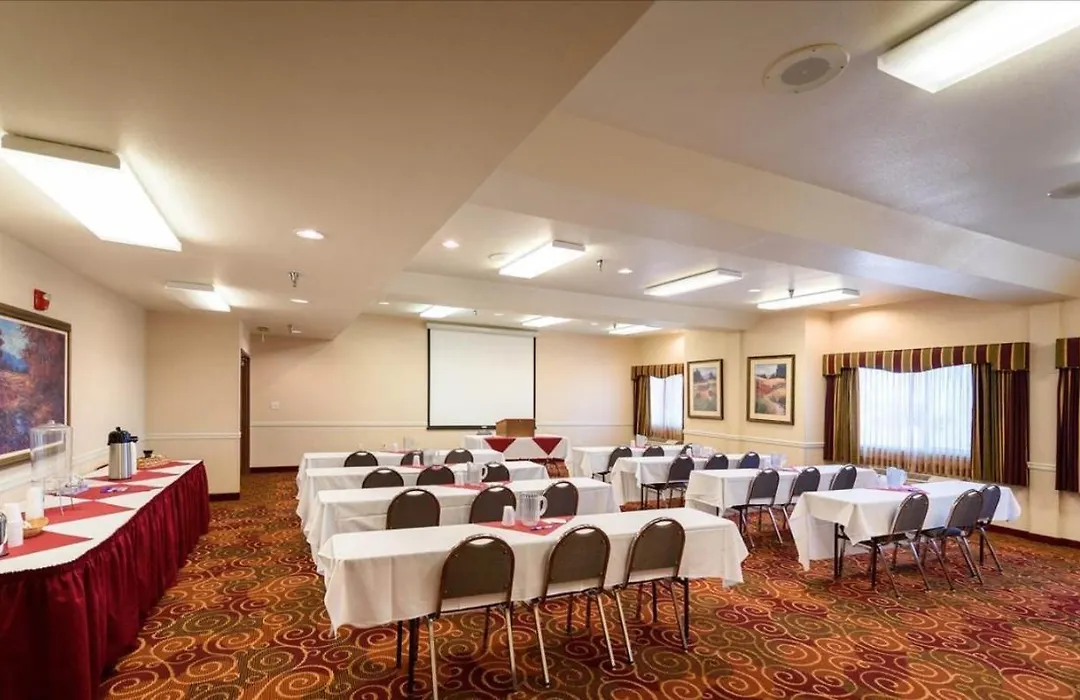 Crystal Inn Hotel & Suites - Great Falls-1