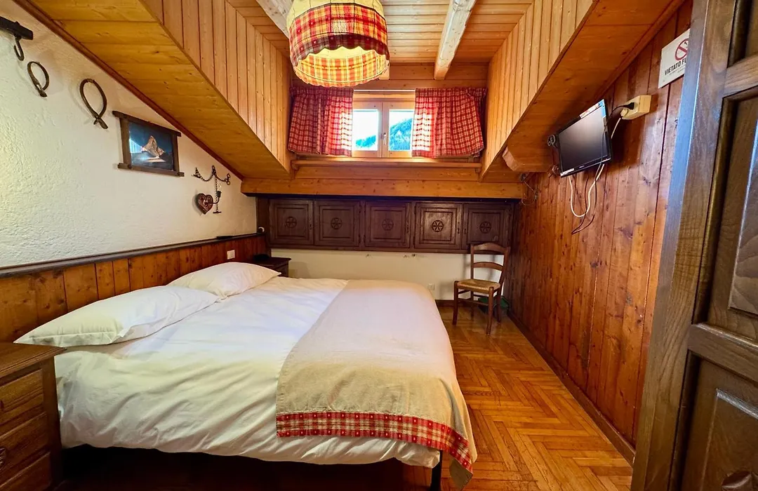 Hotel Edelweiss-1