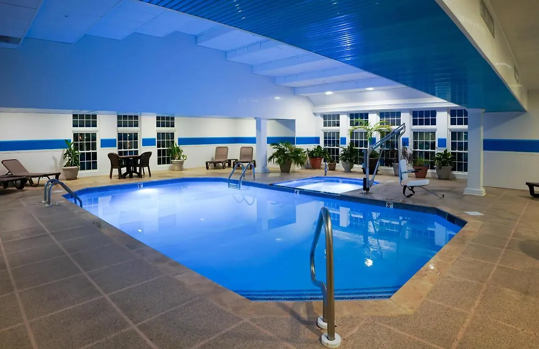 Comfort Suites Chincoteague Island Bayfront Resort-1