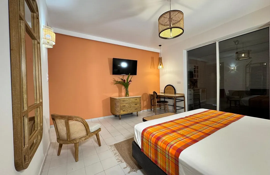 Résidence Le Vallon Guadeloupe Parc Piscine Appartements&Studios&Services hôteliers à la carte-1