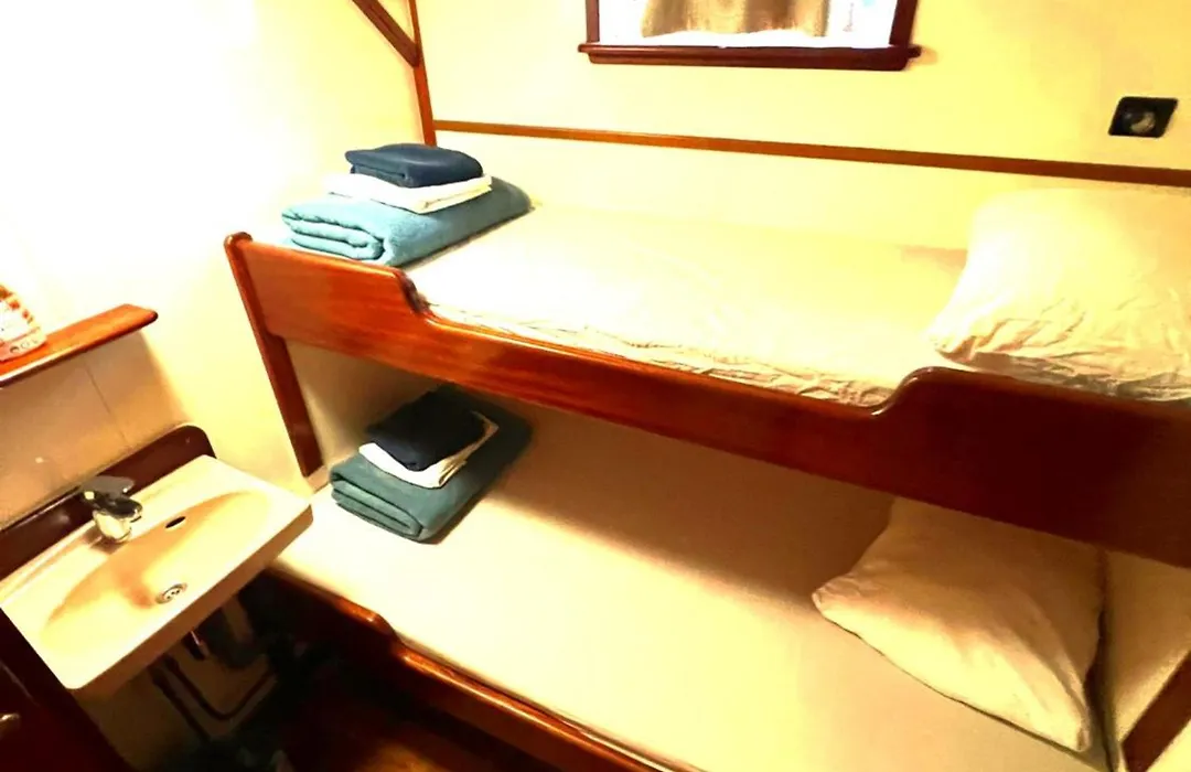 Amsterdam Hotelboat-1