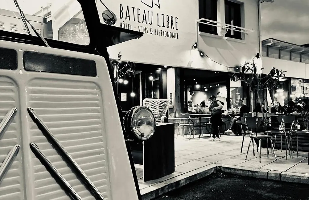 Bateau Libre Hotel-1