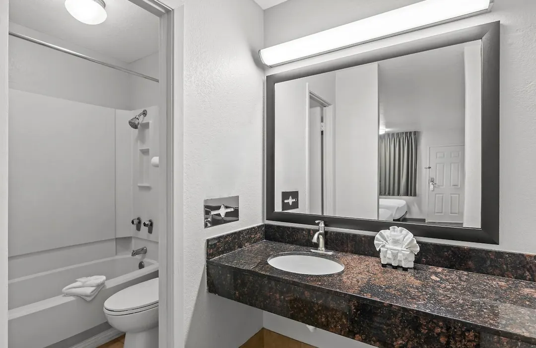 Americas Best Value Inn Austin-1