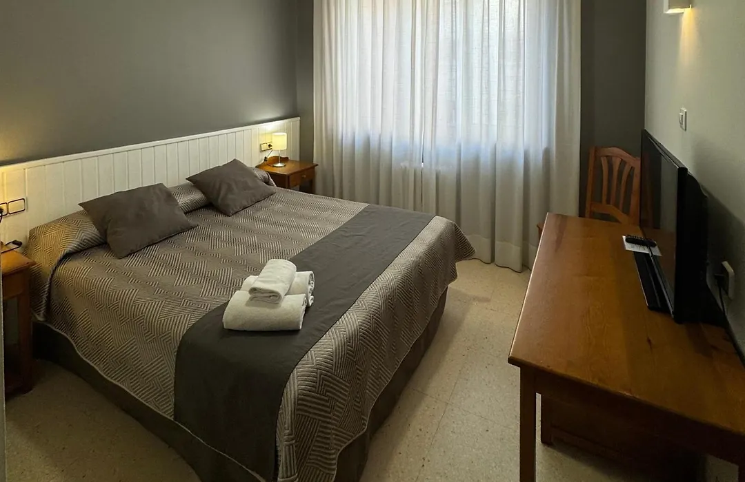 Hotel Isabel de Segura-1